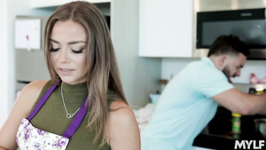 Round Bootie Babe Likes Pounding   Darkhaired Babe Sex