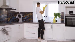 TOP 5 THICK ASS COMPILATION! BIG BOOTY CHICKS   LETSDOEIT