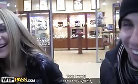 Amateur Beauty Fucking With Stranger In An Abandoned Building