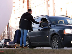 He Picks Up A Stunning Babe And She Shows Him Her Best Performance