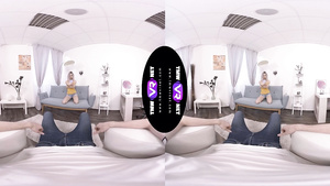 Blonde Couch(4K)   Blond