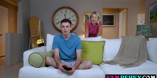 Gamer Teen Stepsister Fucks Stepbro To Play His Latest Video Game