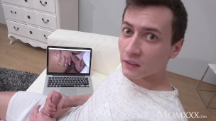 MOM Squirting Big Tits British MILF Dishes Out Some Sloppy Rimming