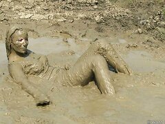 Hot Blonde Girl Mud Jeans And Leather Jacket