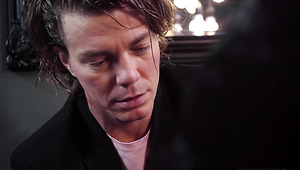 Elegant Goth Girl Fucked And Takes A Cumshot On Her Ass