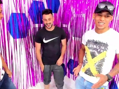 Hot Amateur Teens Have Group Sex In Van