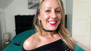 French MILF Plays Little Toy On Her Sweet Pussy Until She Orgasms Hard