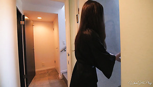 Tomboy Delivery Girl Fucked By India Summers In Provocative Lesbian Sex Video