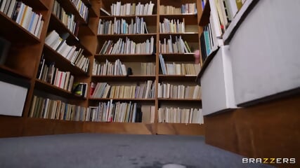 BRAZZERS MILF LIBRARIAN IS SECRETLY EATING CUM JENNA STARR BLAKE BLOSSOM