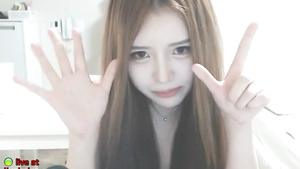 Korean GIVING HEAD Large Breasted Young Cutie Webcam Show   Onanism