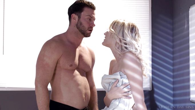 Horny Guy Has Sexy Office Sex With Mistress