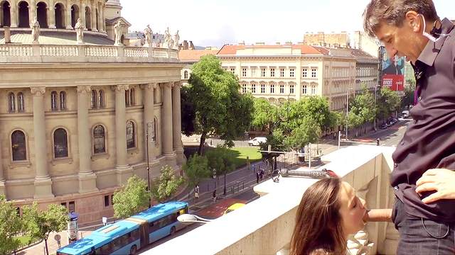 Sex In Public With A Curvy Ass Whore Addicted To Cock