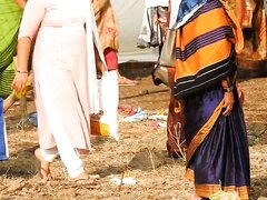 Mahakumbh Toilet Outdoor Pissing Peeing Video