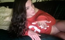 Brunette Solo Honey Shows Her Masturbating Skills