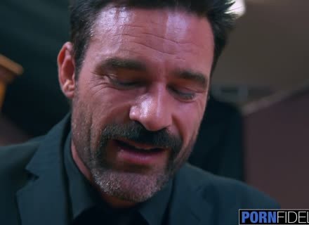 Stunning Luna Star Gets Her Wet Cunt Nicely Drilled