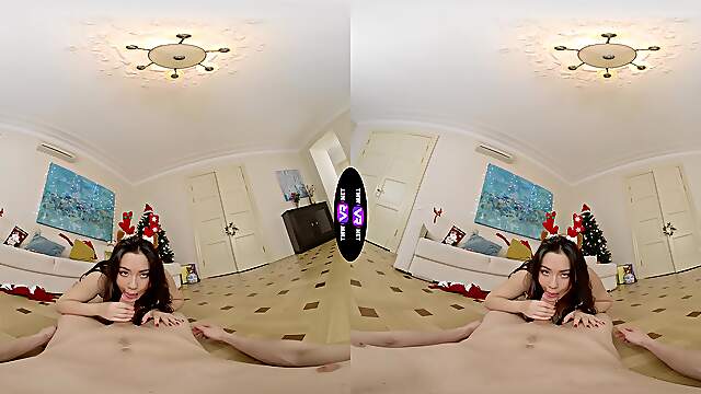 Teen Amelia’s Shaven Pussy Under The Christmas Tree In VR