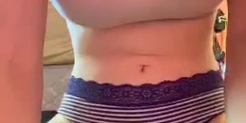 Teen Doing A Hot Show On Private Periscope